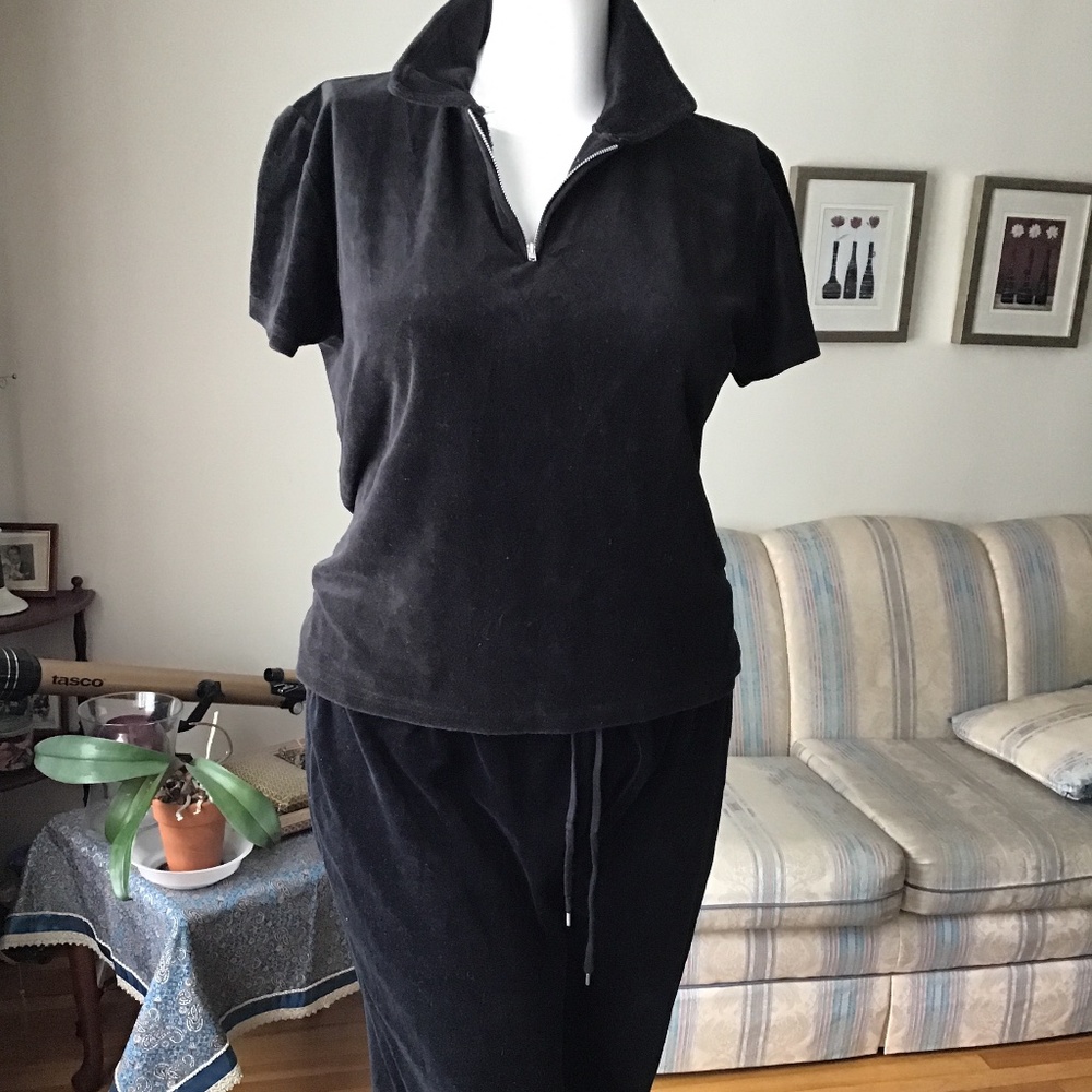 Jones New York Black Short-Sleeve Velour Pullover